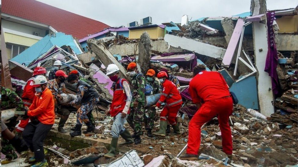 earthquake-shakes-Indonesia