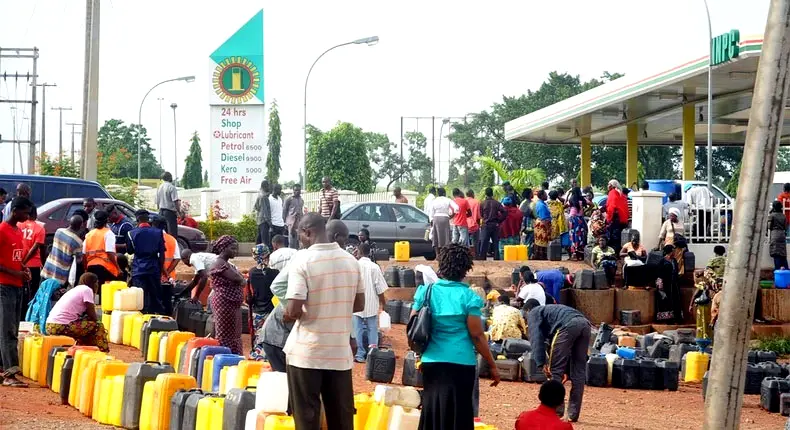 DSS-Fuel-queues