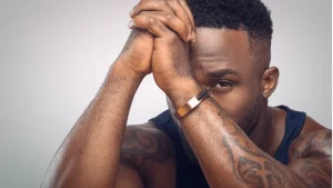 nigerians-dey-vex-for-iyanya-as-hin-push-fan-for-anambra