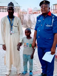 zamfara-nscdc-reunite-missing-young-boy