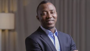 Sowore-reveal-say-police-officer-dey-inside-coma