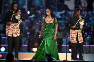 Tiwa-Savage-coronation-performance