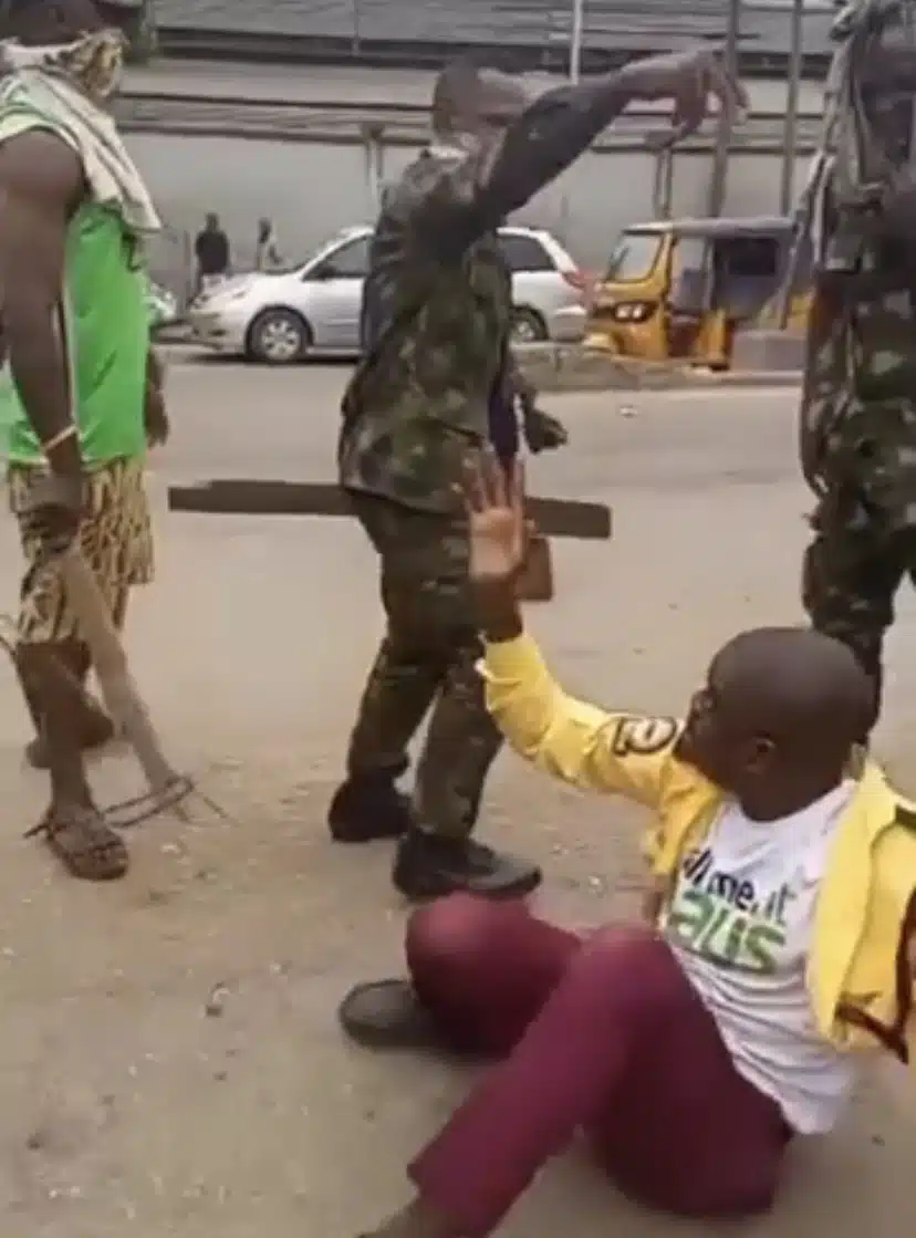 nigerian-soldiers-attack-lastma